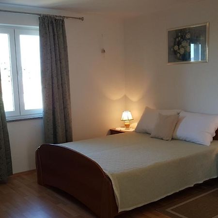 Apartmani Diva Malinska Exterior foto