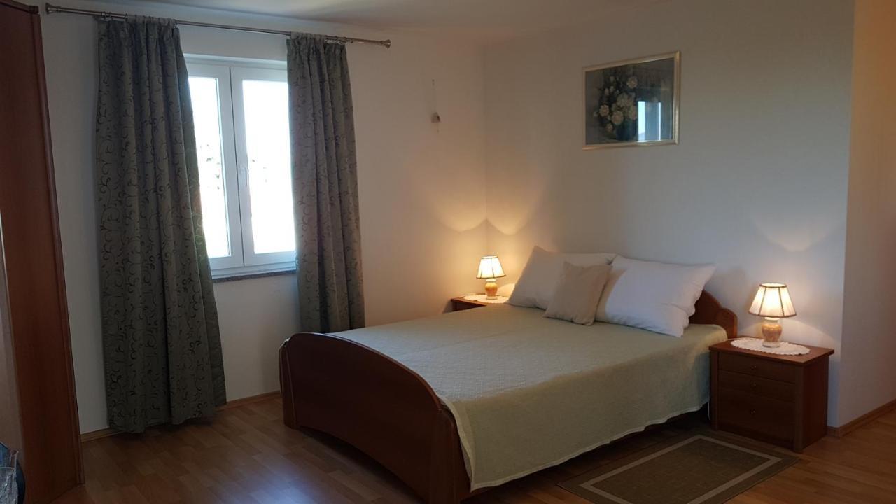 Apartmani Diva Malinska Exterior foto