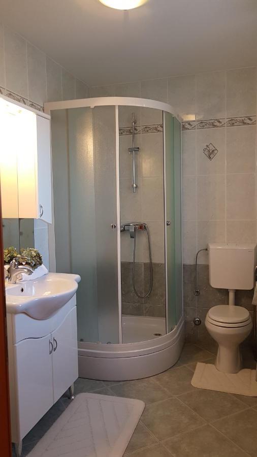 Apartmani Diva Malinska Exterior foto