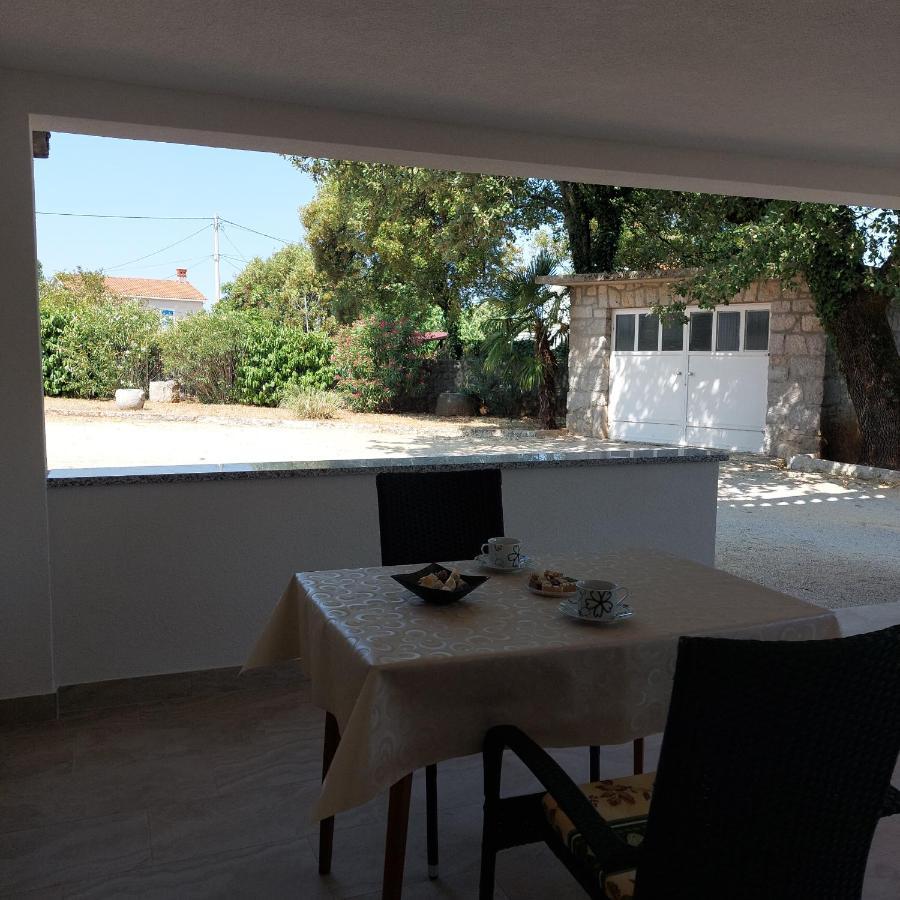 Apartmani Diva Malinska Exterior foto