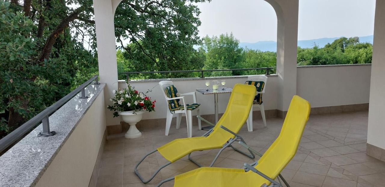 Apartmani Diva Malinska Exterior foto